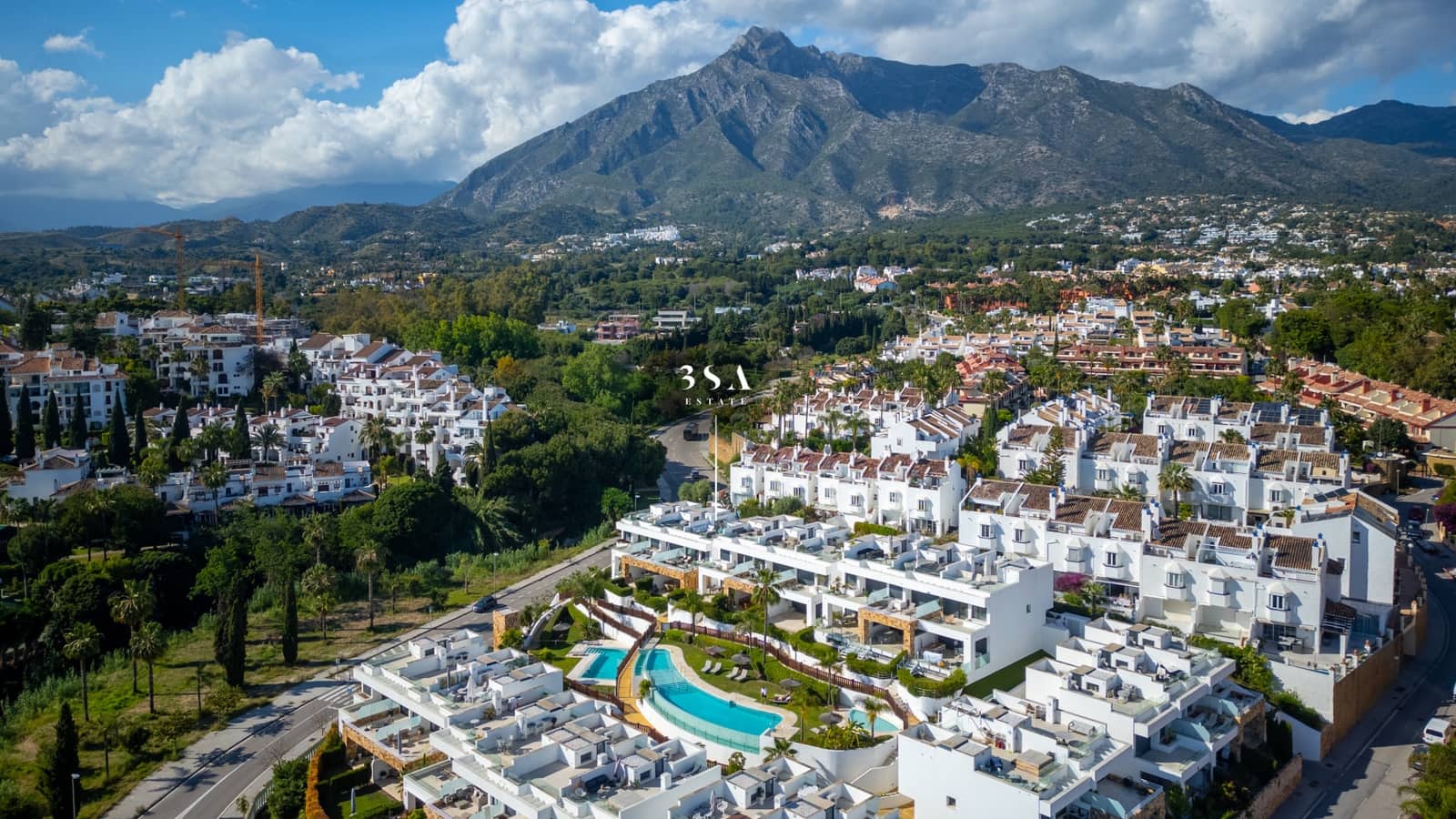 3 soverom Hus til salgs i Marbella med svømmebasseng garasje - € 2 050 000 (Ref: 9616524)