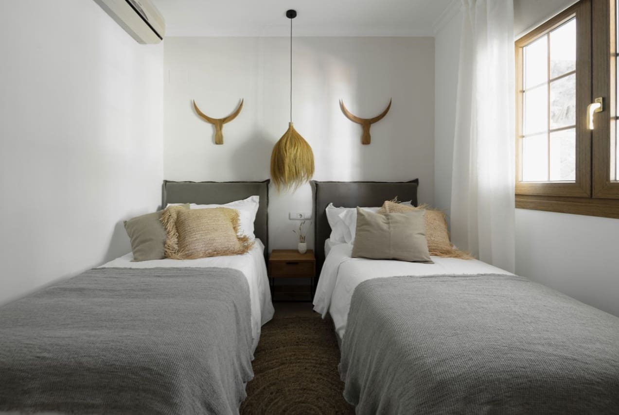 5 sypialnia Willa na sprzedaż w Marbella z basenem - 1 950 000 € (Ref: 9616530)