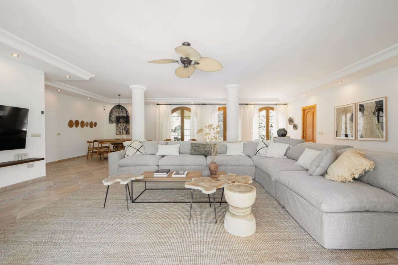 5 sypialnia Willa na sprzedaż w Marbella z basenem - 1 950 000 € (Ref: 9616530)