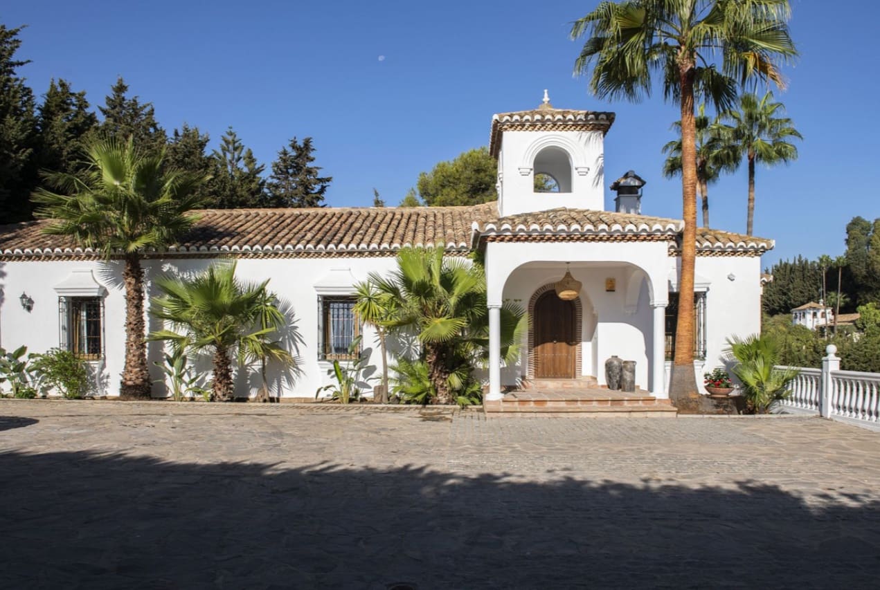 5 Zimmer Villa zu verkaufen in Marbella mit Pool - 1.850.000 € (Ref: 9616530)