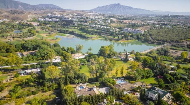 5 Zimmer Villa zu verkaufen in Marbella mit Pool - 1.850.000 € (Ref: 9616530)