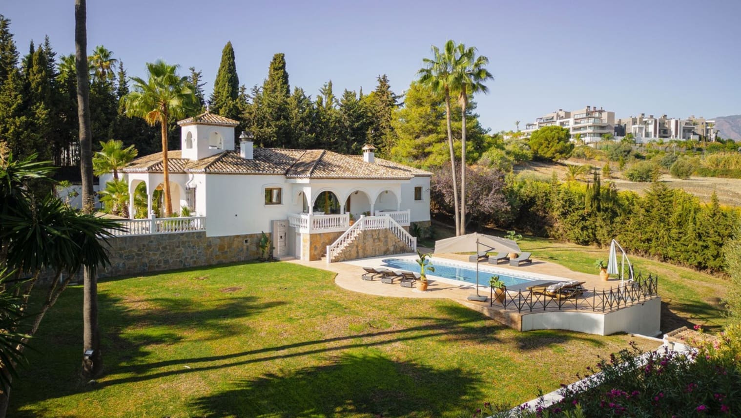 5 Zimmer Villa zu verkaufen in Marbella mit Pool - 1.850.000 € (Ref: 9616530)