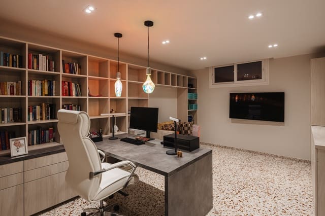 4 soveværelse Villa til salg i Marbella med swimmingpool garage - € 2.050.000 (Ref: 9616545)