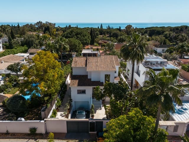 4 soveværelse Villa til salg i Marbella med swimmingpool garage - € 2.050.000 (Ref: 9616545)