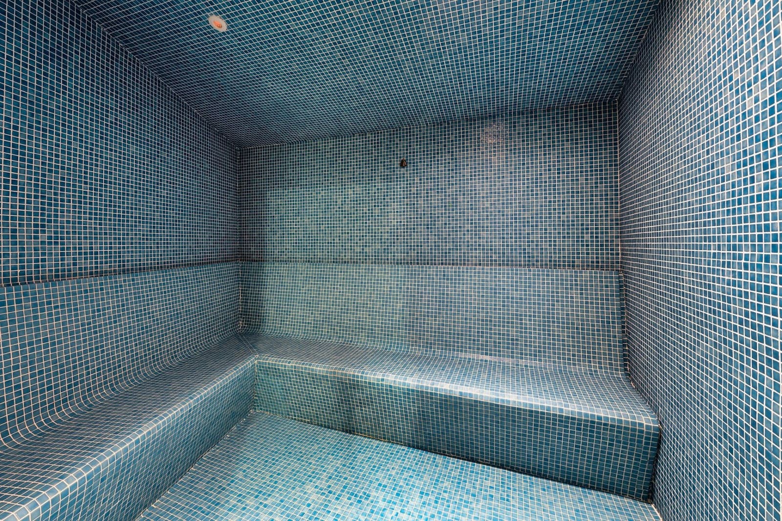 Apartamento de 4 habitaciones en Marbella en venta con piscina garaje - 1.495.000 € (Ref: 9616546)