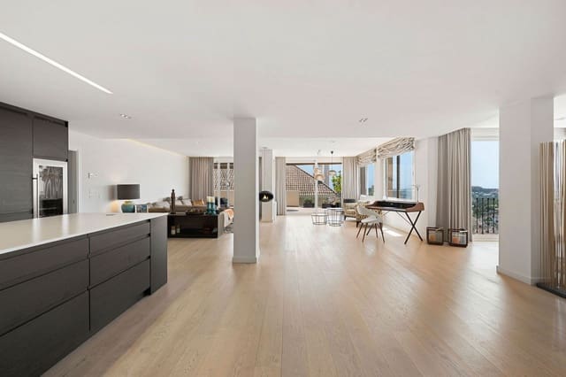 4 slaapkamer Appartement te koop in Marbella met zwembad garage - € 1.495.000 (Ref: 9616546)