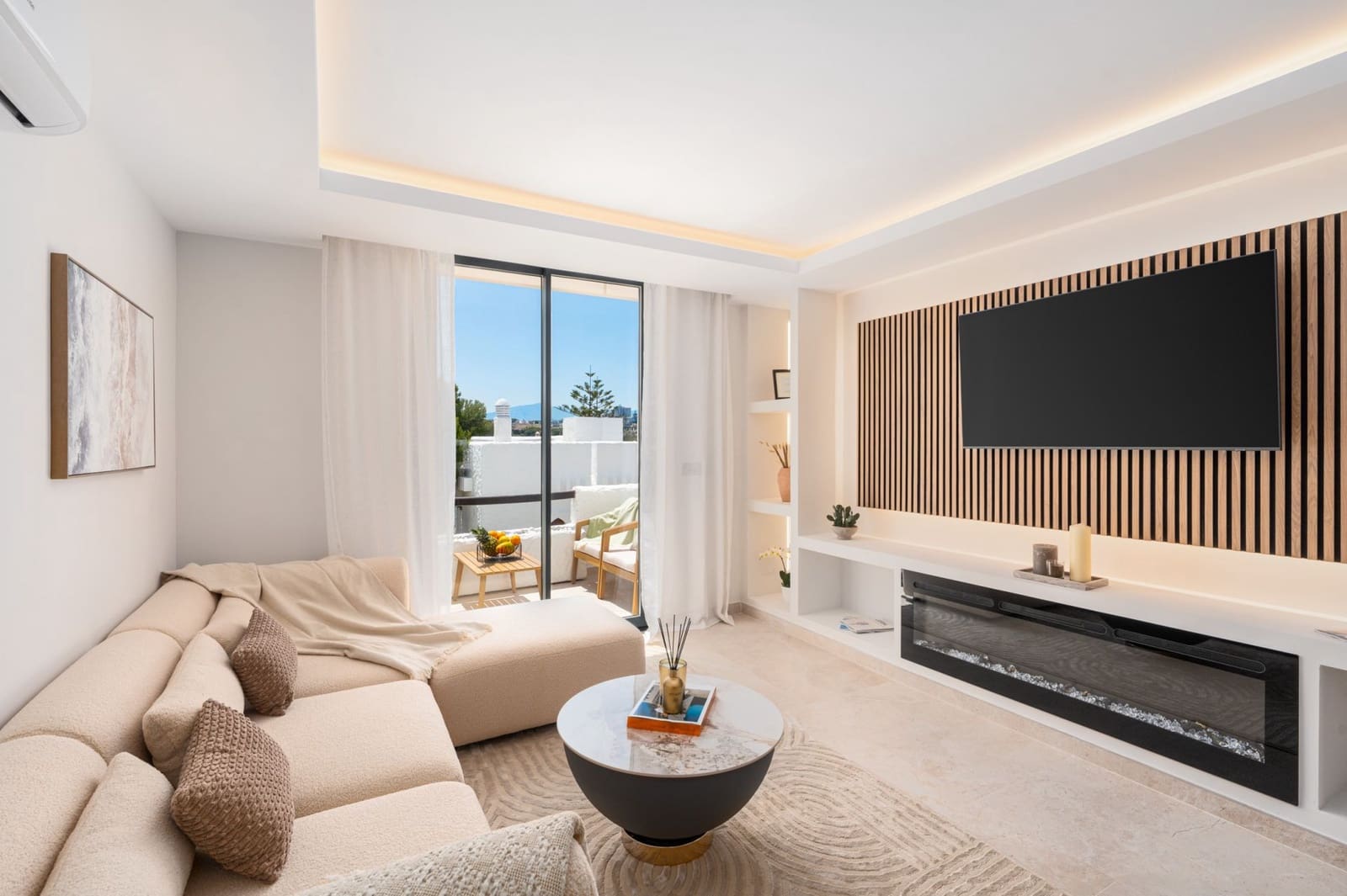 3 chambre Penthouse à vendre à Marbella avec piscine - 950 000 € (Ref: 9616547)