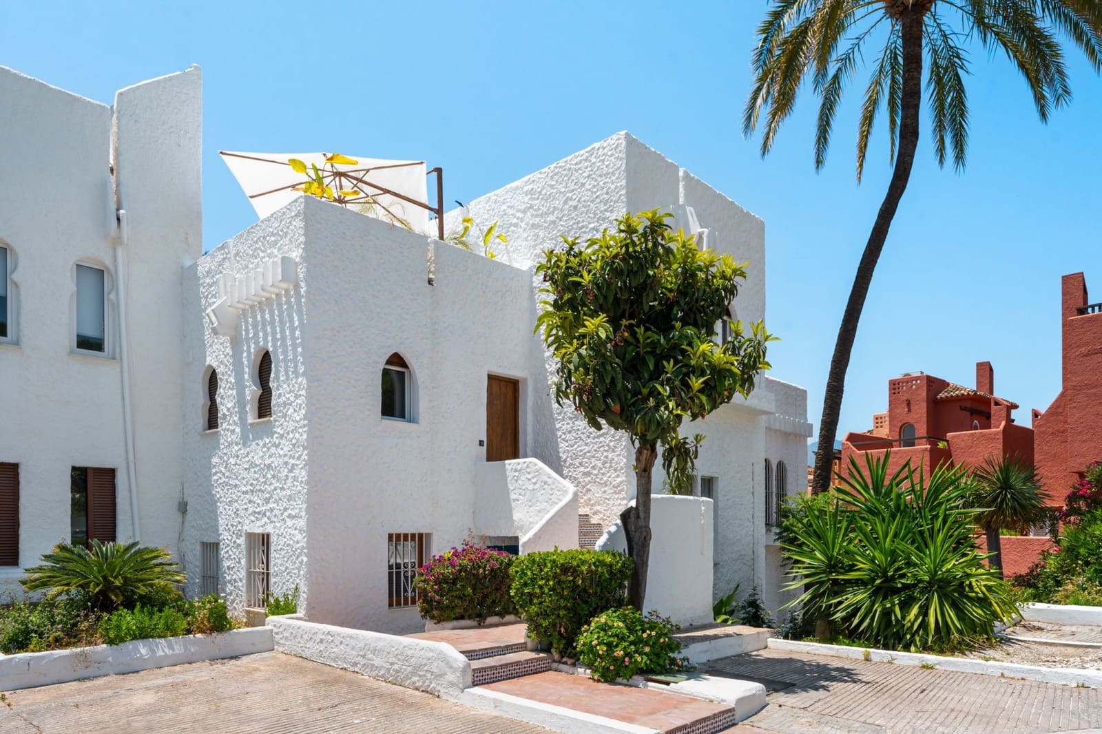 3 chambre Penthouse à vendre à Marbella avec piscine - 950 000 € (Ref: 9616547)