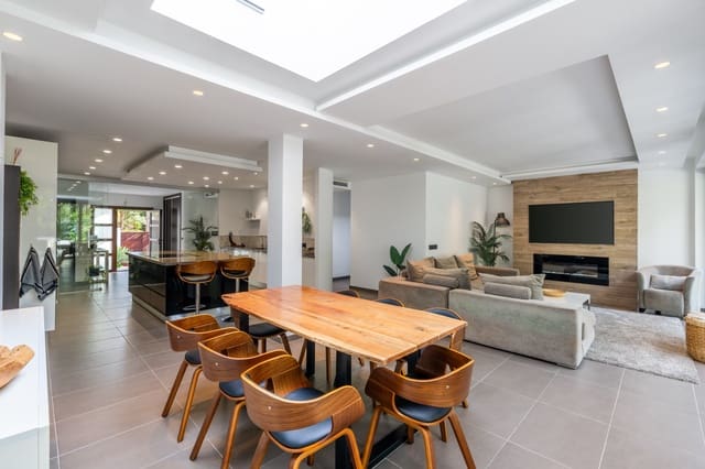 5 soveværelse Villa til salg i Marbella med swimmingpool - € 2.395.000 (Ref: 9616552)