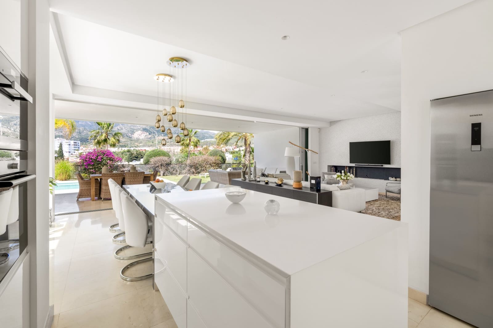 3 sypialnia Willa na sprzedaż w Marbella z basenem garażem - 2 145 000 € (Ref: 9616553)