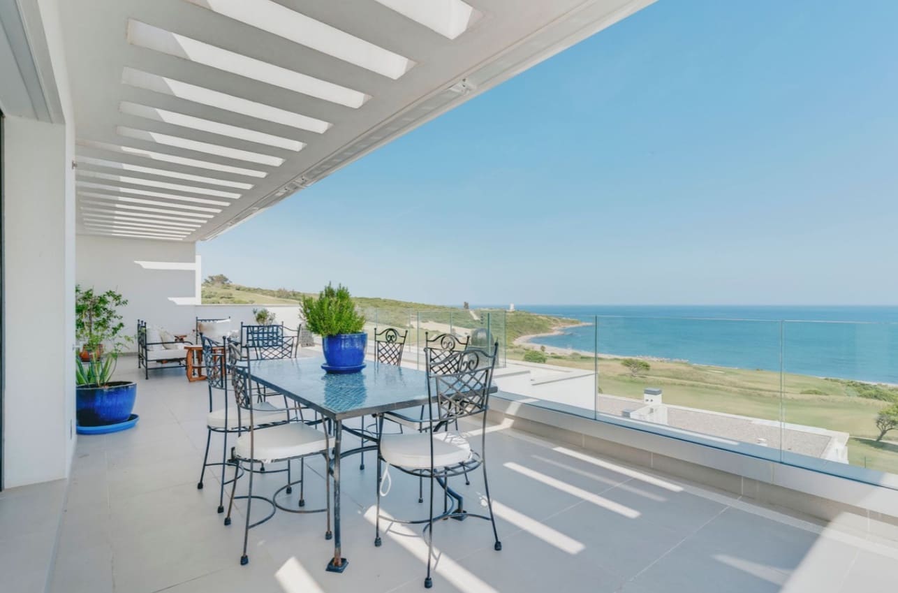 3 bedroom Penthouse for sale in La Alcaidesa with pool garage - € 1,500,000 (Ref: 9616554)