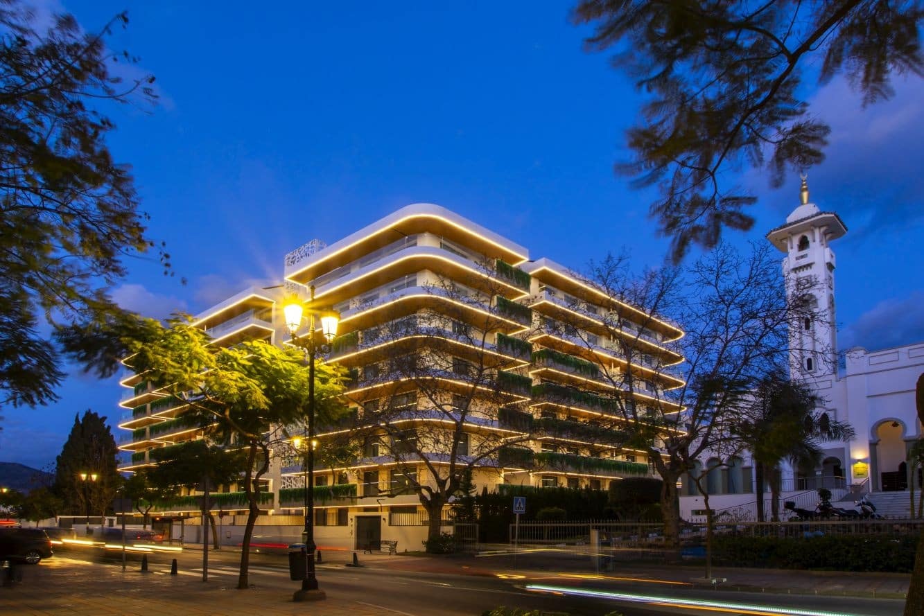 2 bedroom Apartment for sale in Mijas Costa with pool garage - € 659,500 (Ref: 9616556)