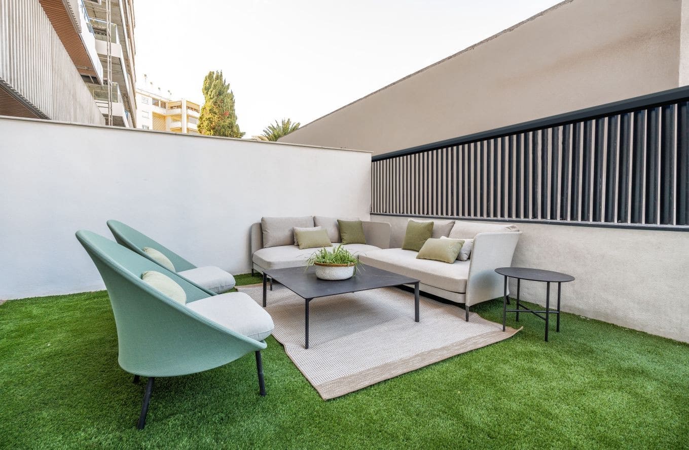 2 bedroom Apartment for sale in Mijas Costa with pool garage - € 659,500 (Ref: 9616556)