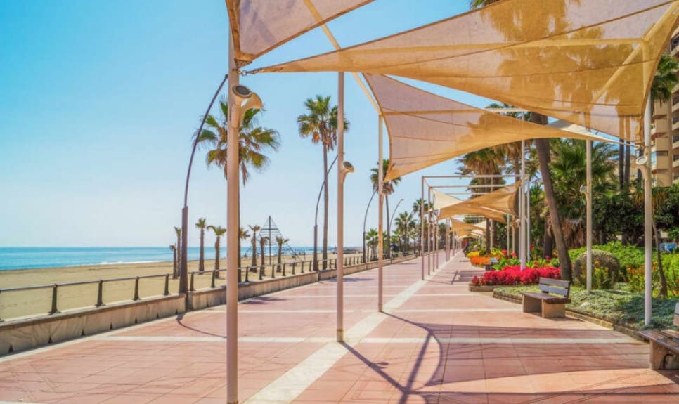 Ático de 2 habitaciones en Estepona en venta con garaje - 1.200.000 € (Ref: 9616558)