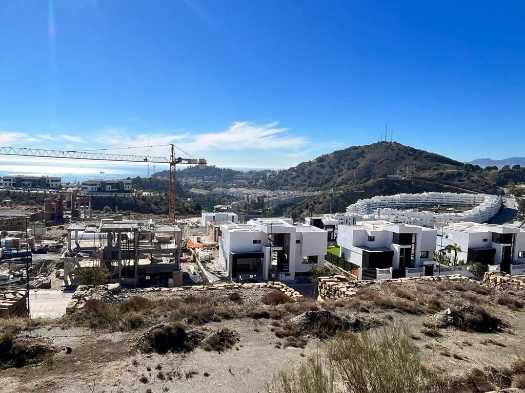 3 bedroom Villa for sale in Malaga city with pool garage - € 1,750,000 (Ref: 9616561)