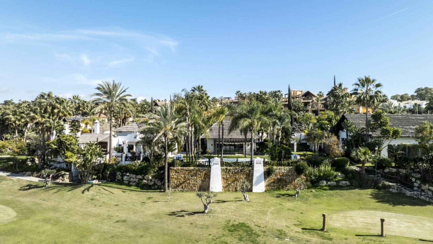 5 makuuhuone Huvila myytävänä paikassa Marbella mukana uima-altaan 
autotalli - 1 950 000 € (Ref: 9616563)