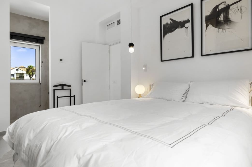 4 bedroom Villa for sale in Casares with pool - € 1,750,000 (Ref: 9616565)