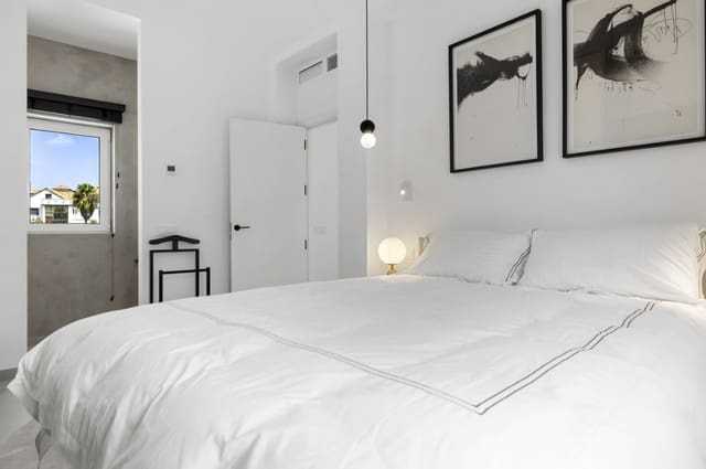 4 bedroom Villa for sale in Casares with pool - € 1,750,000 (Ref: 9616565)