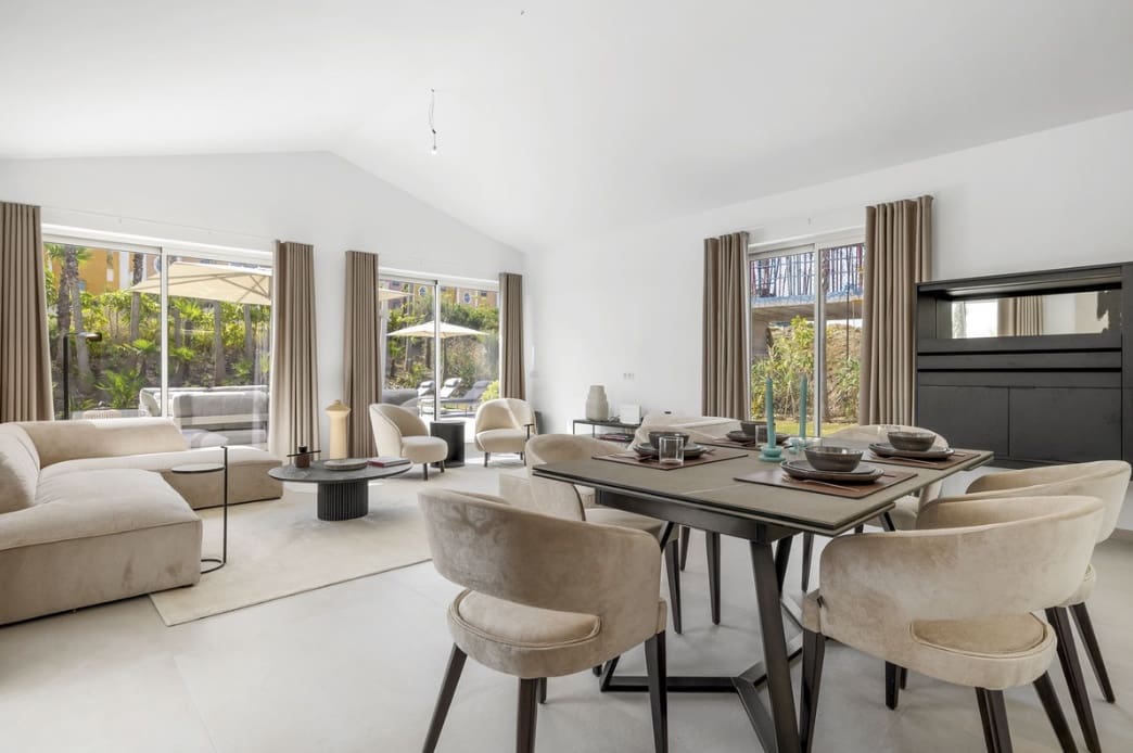 4 bedroom Villa for sale in Casares with pool - € 1,489,000 (Ref: 9616565)