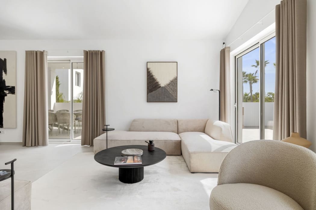 4 bedroom Villa for sale in Casares with pool - € 1,489,000 (Ref: 9616565)