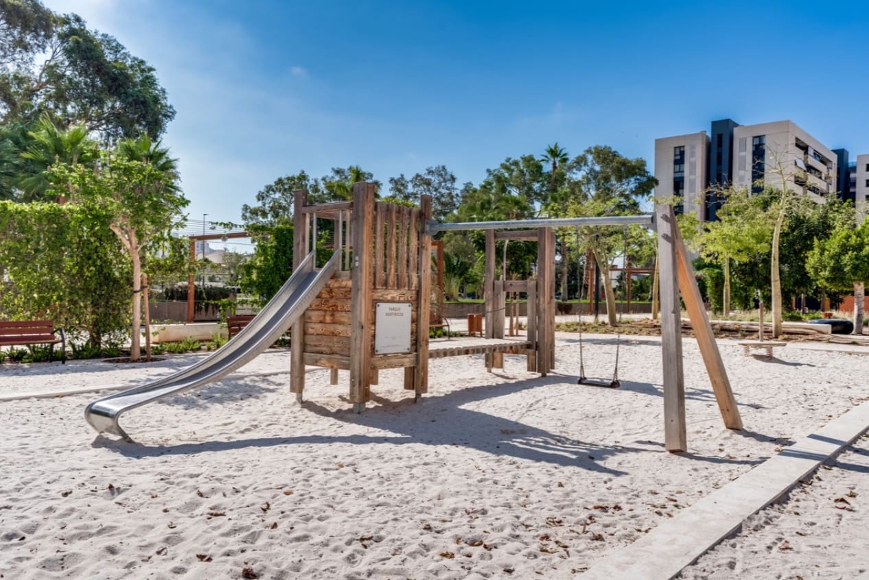 2 soverom Leilighet til salgs i Malaga by med svømmebasseng garasje - € 429 000 (Ref: 9616566)