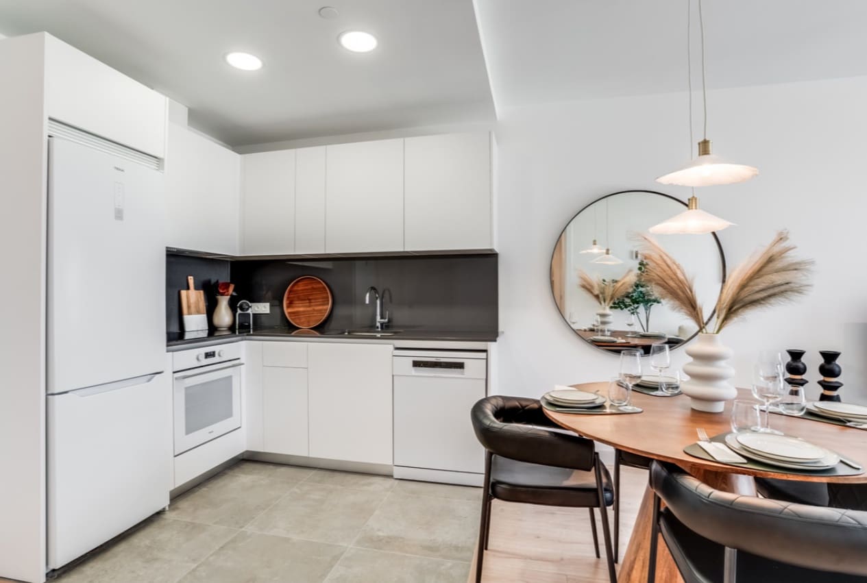 2 sovrum Lägenhet till salu i Malaga stad med pool garage - 419 000 € (Ref: 9616566)