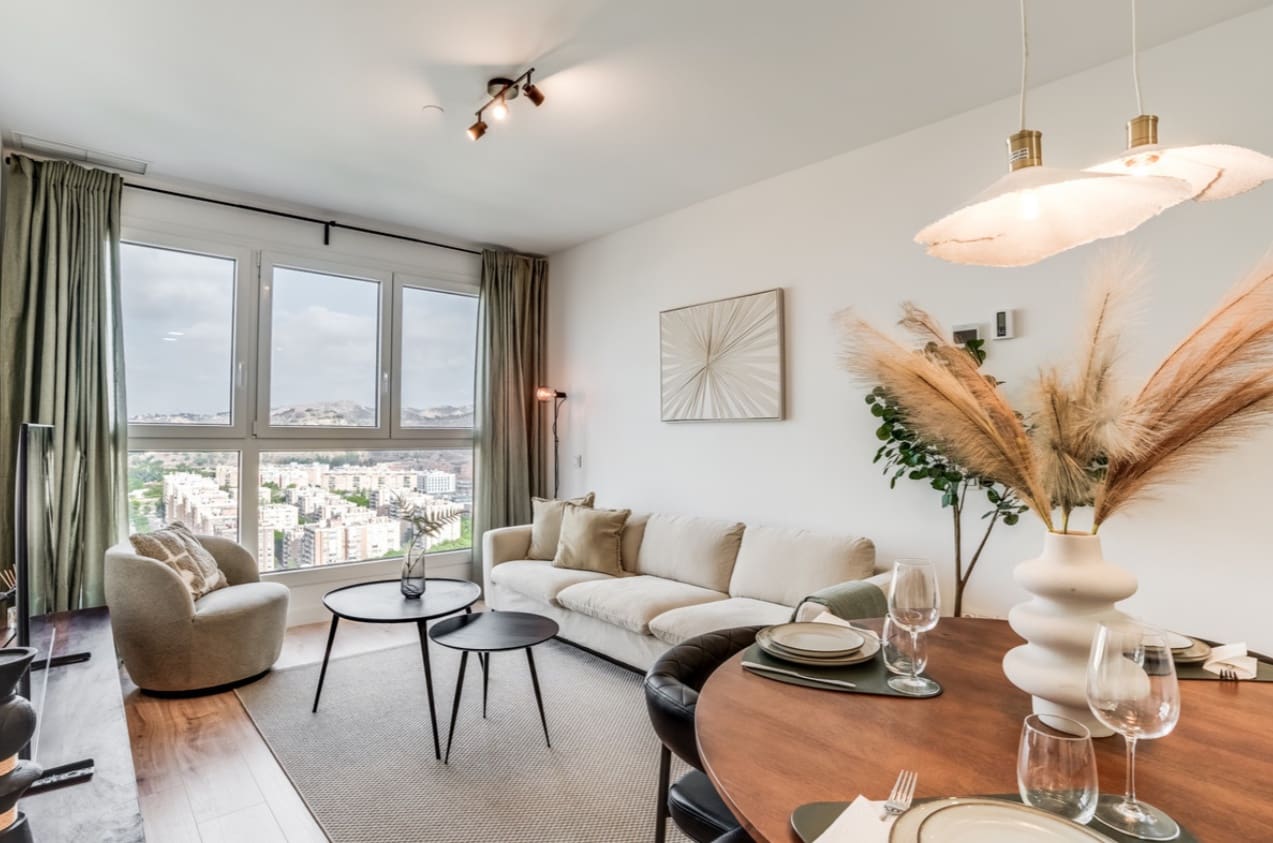 2 sovrum Lägenhet till salu i Malaga stad med pool garage - 419 000 € (Ref: 9616566)