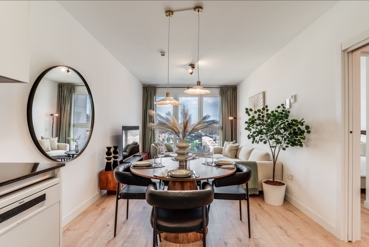 2 sovrum Lägenhet till salu i Malaga stad med pool garage - 419 000 € (Ref: 9616566)