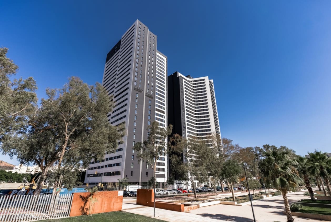 2 sovrum Lägenhet till salu i Malaga stad med pool garage - 419 000 € (Ref: 9616566)