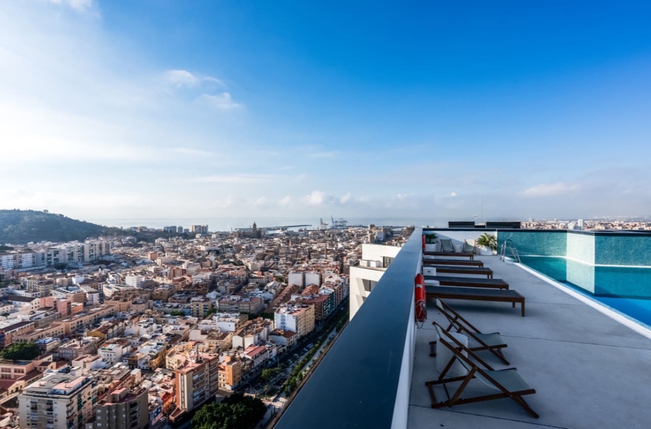 2 sovrum Lägenhet till salu i Malaga stad med pool garage - 419 000 € (Ref: 9616566)