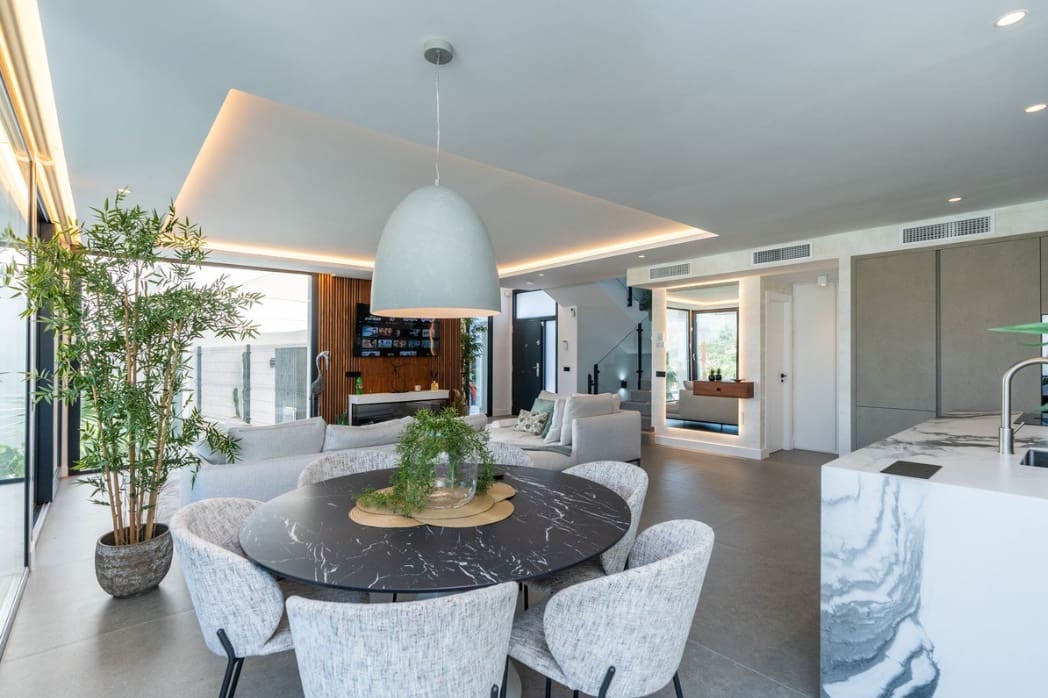 4 sypialnia Willa na sprzedaż w La Cala de Mijas z basenem garażem - 1 150 000 € (Ref: 9616569)