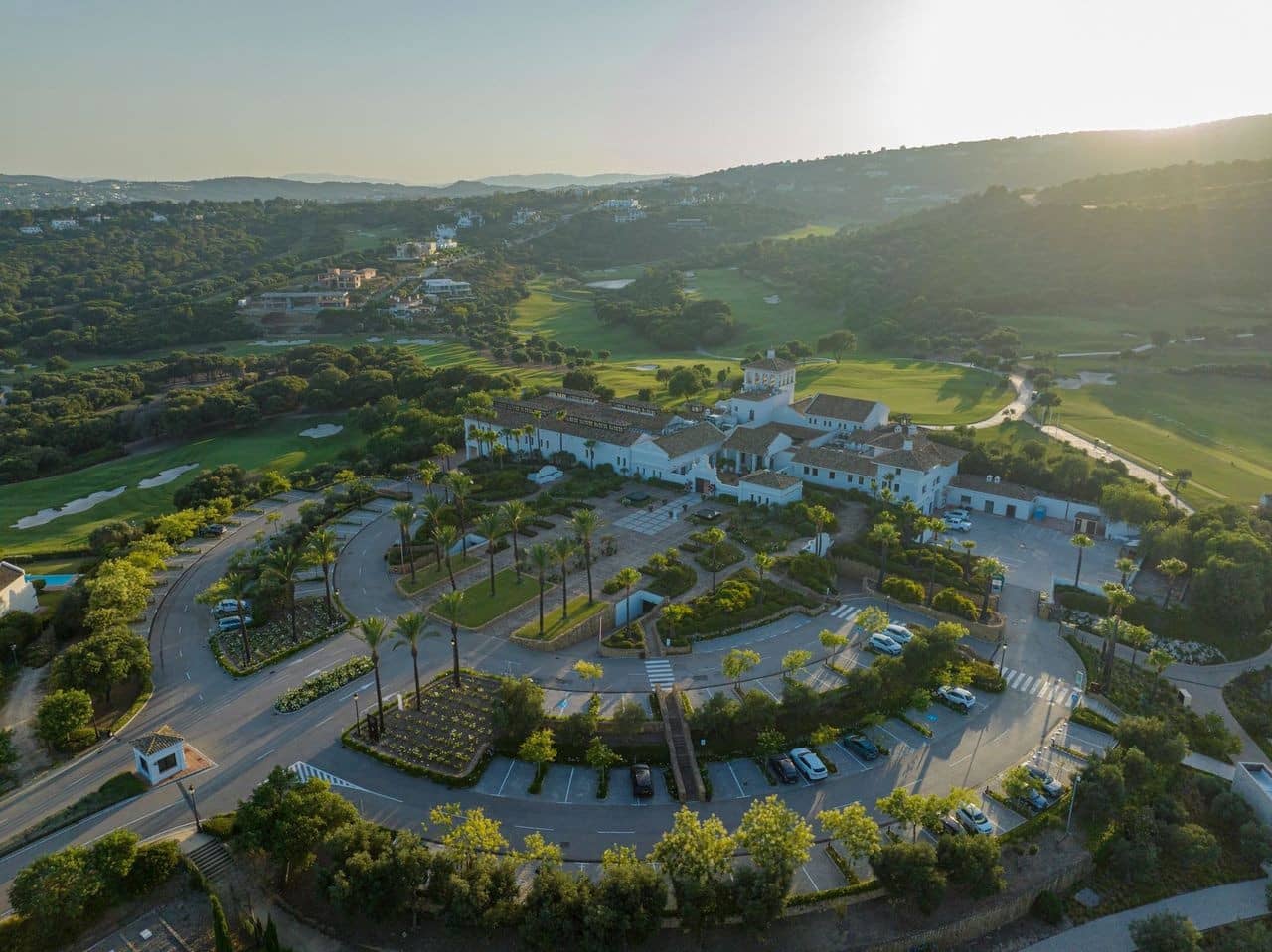 4 bedroom Villa for sale in Sotogrande with pool garage - € 1,385,000 (Ref: 9616579)