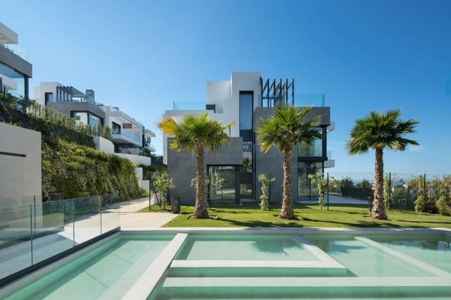 4 sovrum Villa till salu i Marbella med pool garage - 1 675 000 € (Ref: 9616582)