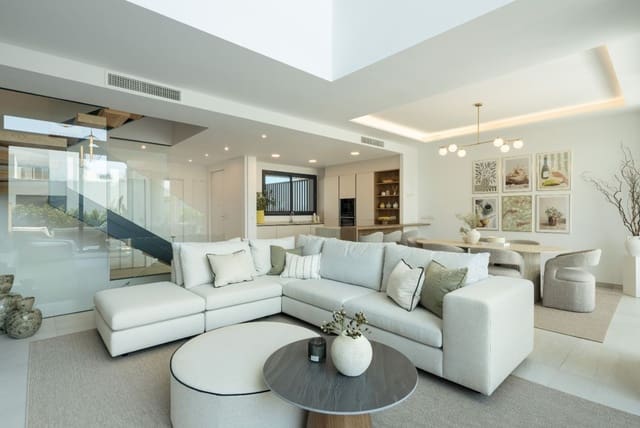 4 sovrum Villa till salu i Marbella med pool garage - 1 675 000 € (Ref: 9616582)