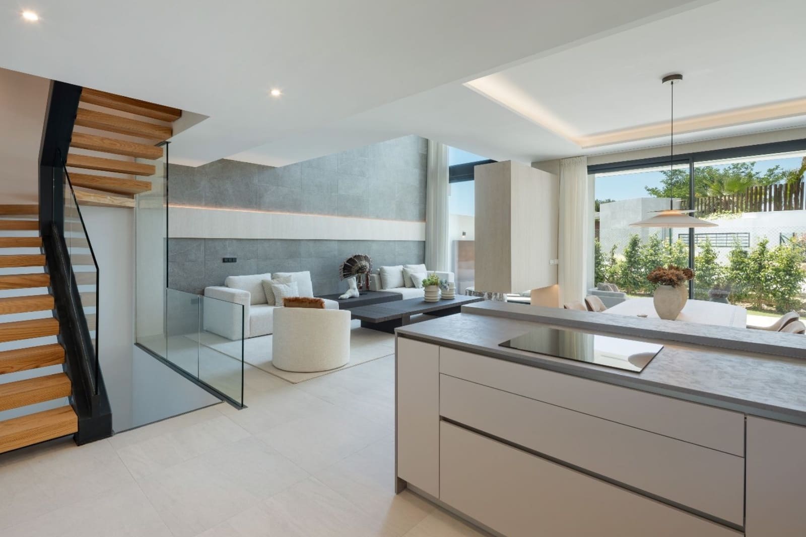 4 sovrum Villa till salu i Marbella med pool garage - 1 675 000 € (Ref: 9616582)