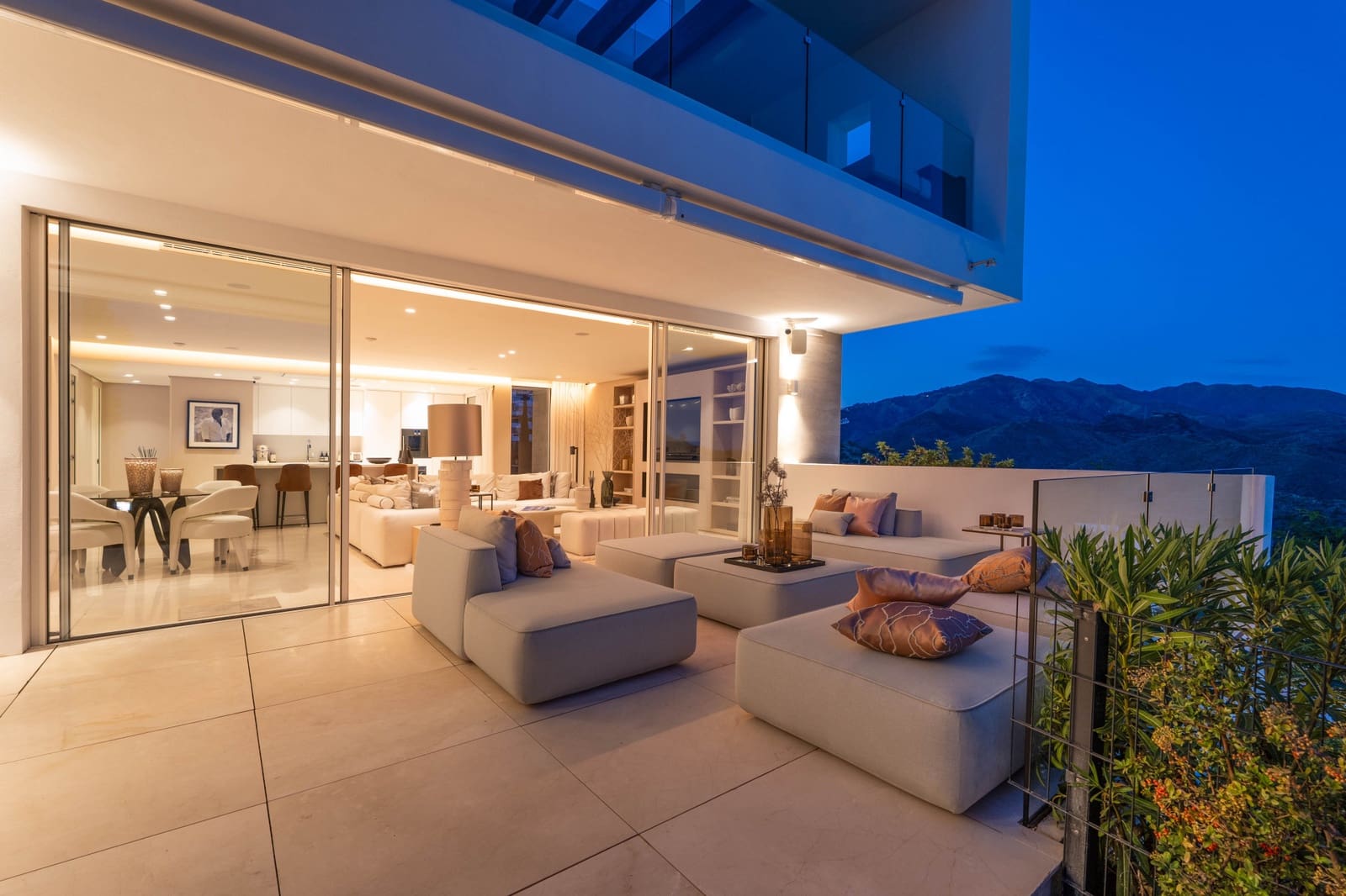 3 soveværelse Lejlighed til salg i Marbella med swimmingpool - € 1.795.000 (Ref: 9616588)