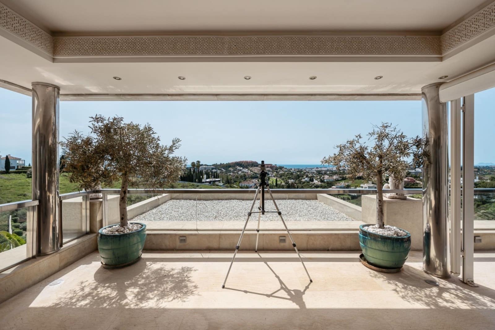 4 bedroom Penthouse for sale in Marbella with pool garage - € 2,295,000 (Ref: 9616595)