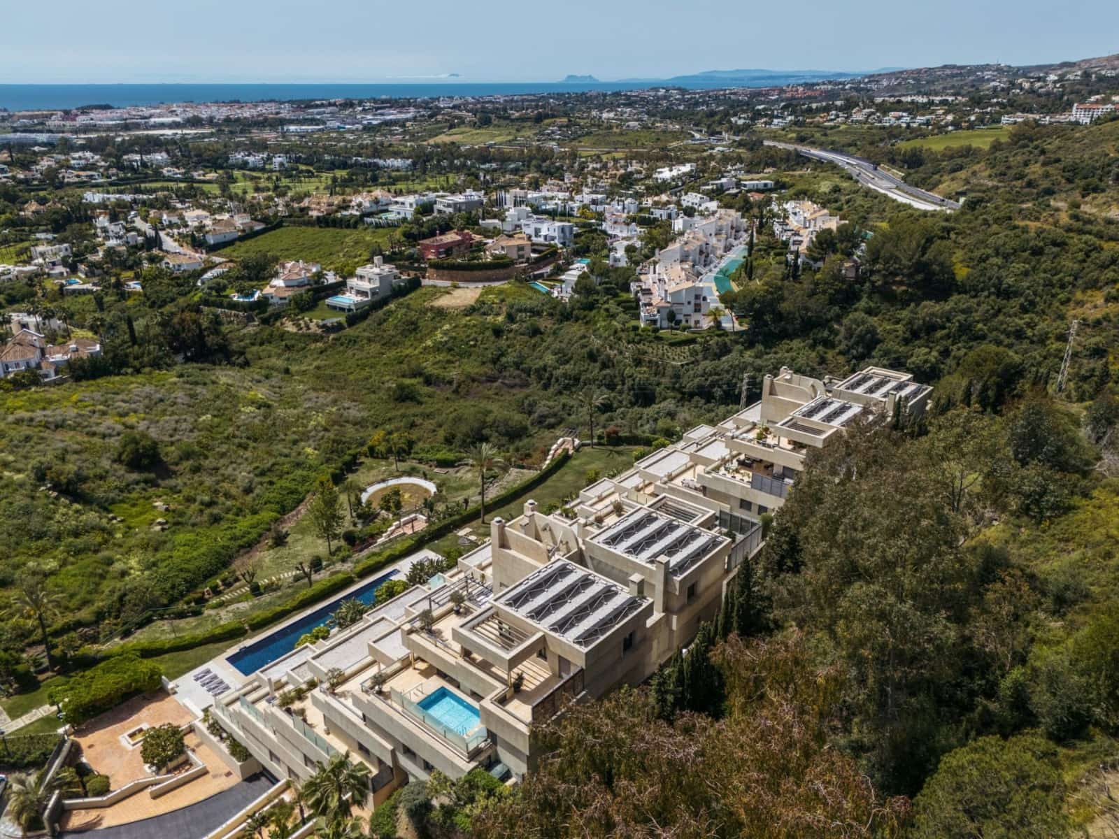 4 bedroom Penthouse for sale in Marbella with pool garage - € 2,295,000 (Ref: 9616595)
