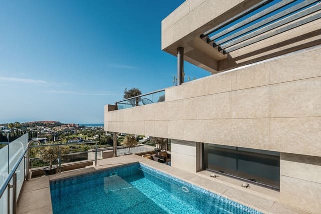 4 soveværelse Penthouse til salg i Marbella med swimmingpool garage - € 2.295.000 (Ref: 9616595)