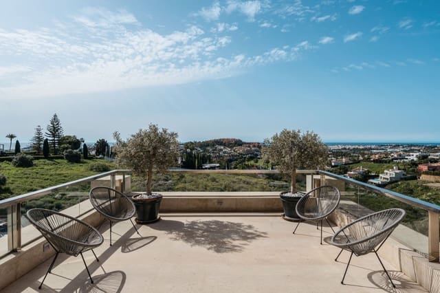 4 soveværelse Penthouse til salg i Marbella med swimmingpool garage - € 2.295.000 (Ref: 9616595)