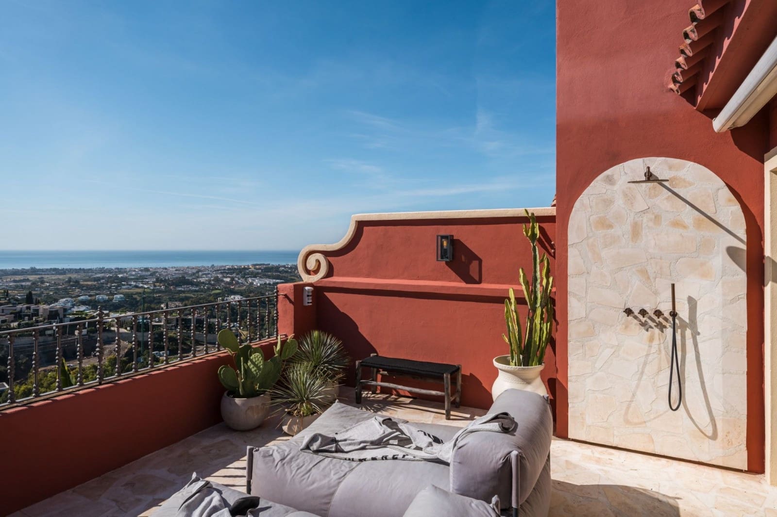 3 slaapkamer Penthouse te koop in Benahavis met zwembad - € 1.950.000 (Ref: 9616596)