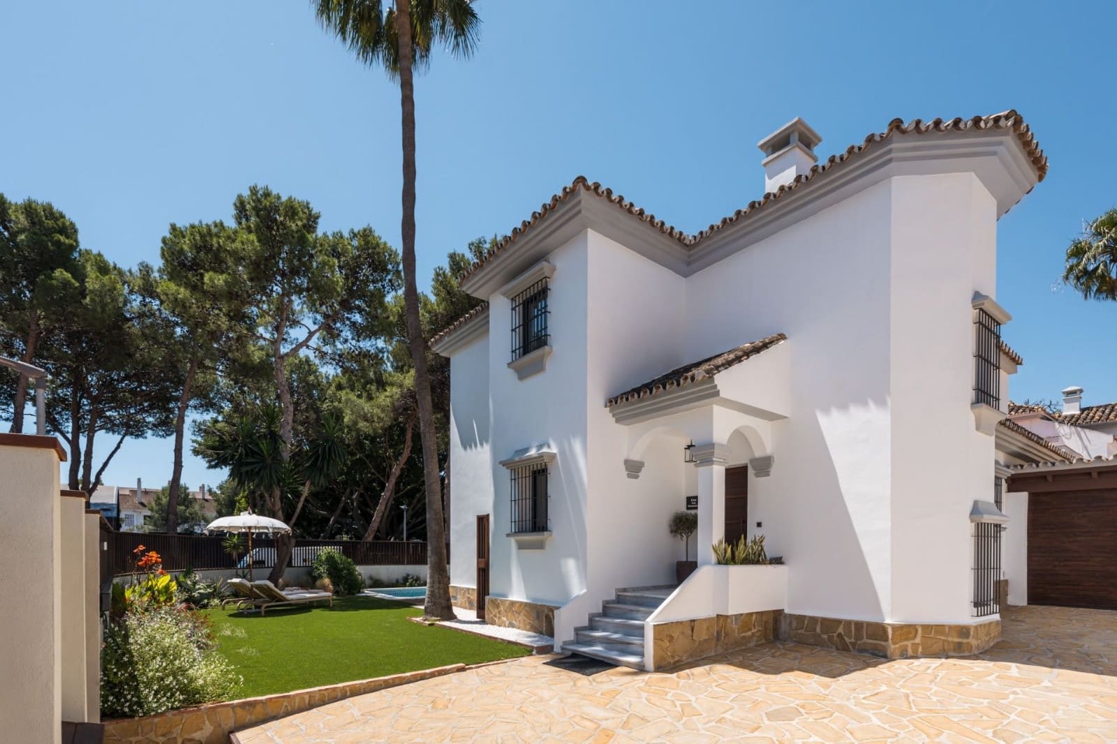 6 sypialnia Willa na sprzedaż w Marbella z basenem garażem - 2 150 000 € (Ref: 9616600)
