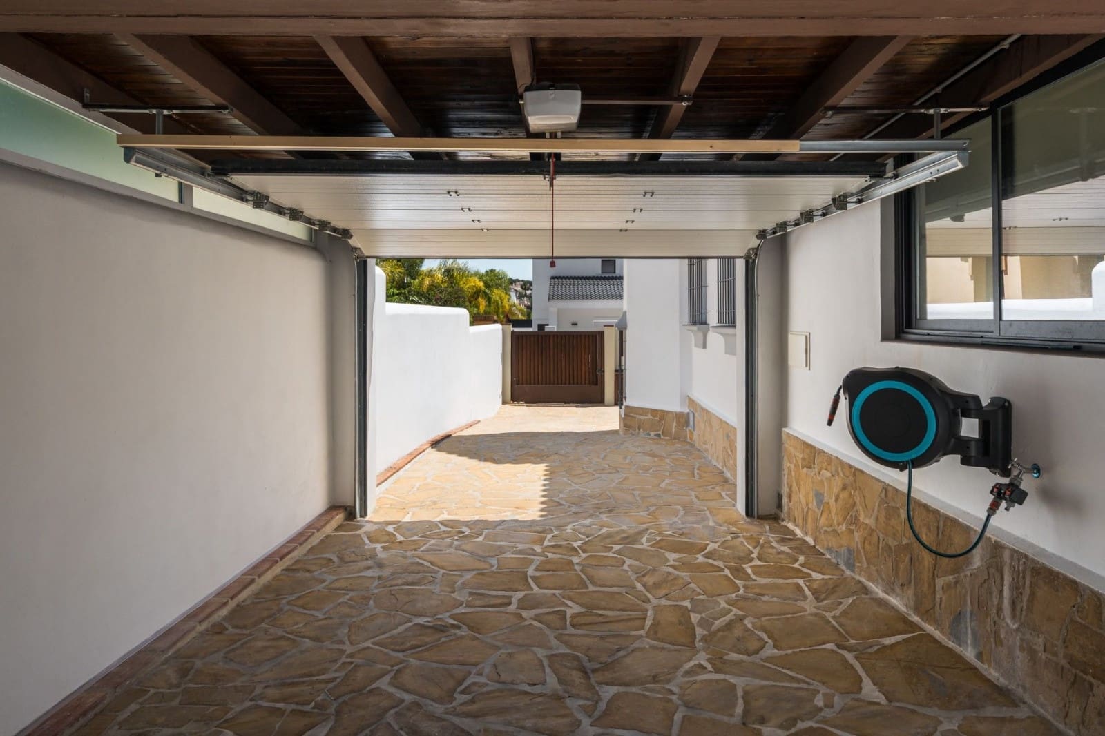 6 sypialnia Willa na sprzedaż w Marbella z basenem garażem - 2 150 000 € (Ref: 9616600)