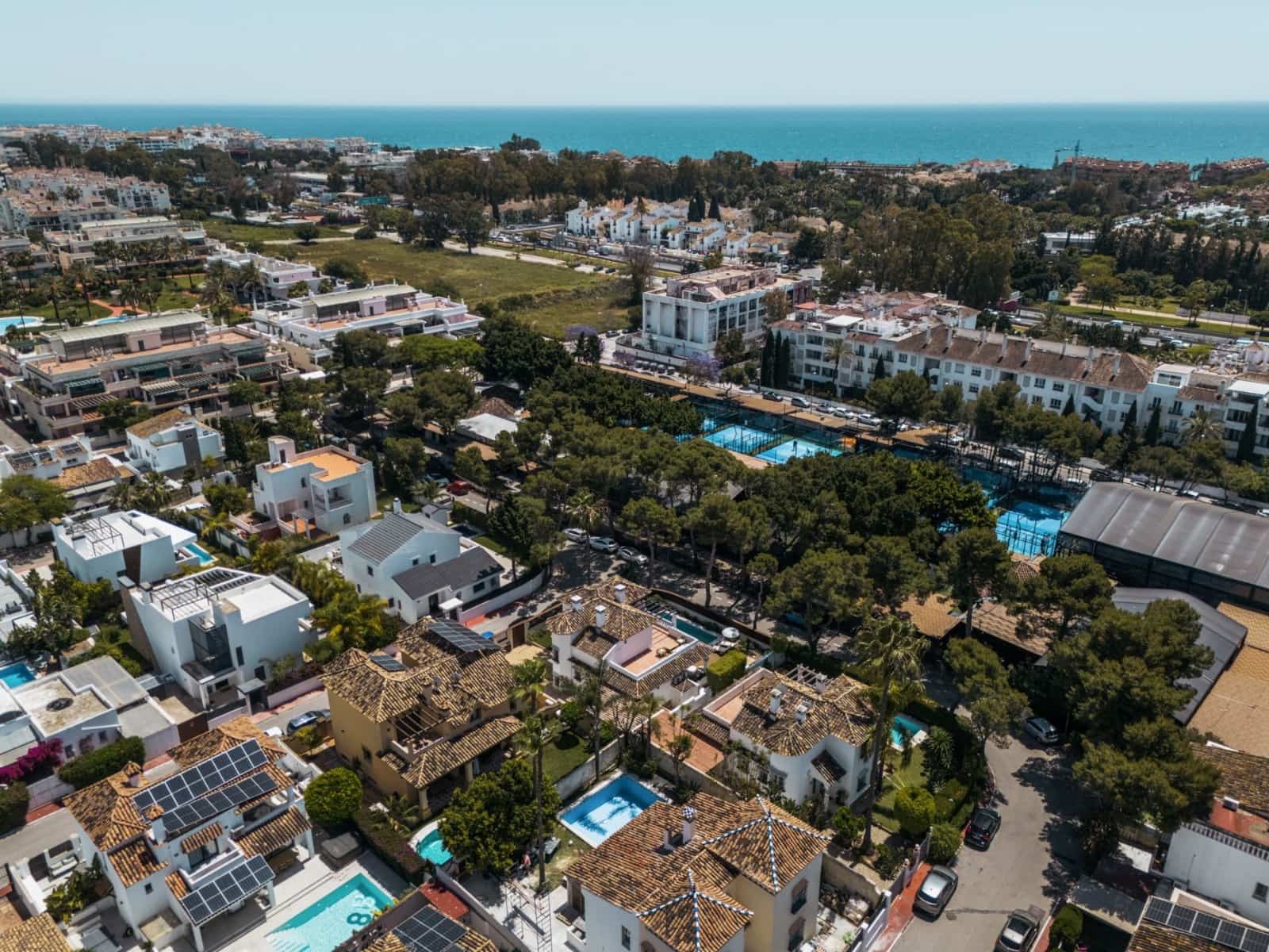 6 sypialnia Willa na sprzedaż w Marbella z basenem garażem - 2 150 000 € (Ref: 9616600)