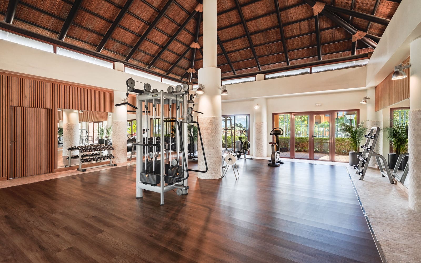 3 sypialnia Apartament na sprzedaż w Benahavis z basenem garażem - 795 000 € (Ref: 9616601)