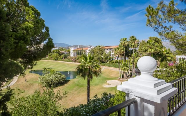 4 bedroom Townhouse for sale in Benahavís with pool garage - € 945,000 (Ref: 9616603)