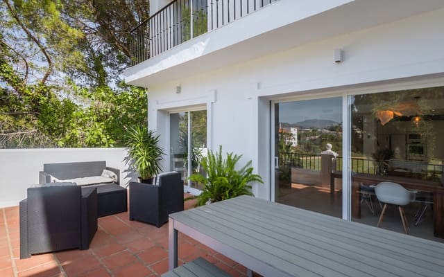 4 slaapkamer Huis te koop in Benahavís met zwembad garage - € 945.000 (Ref: 9616603)