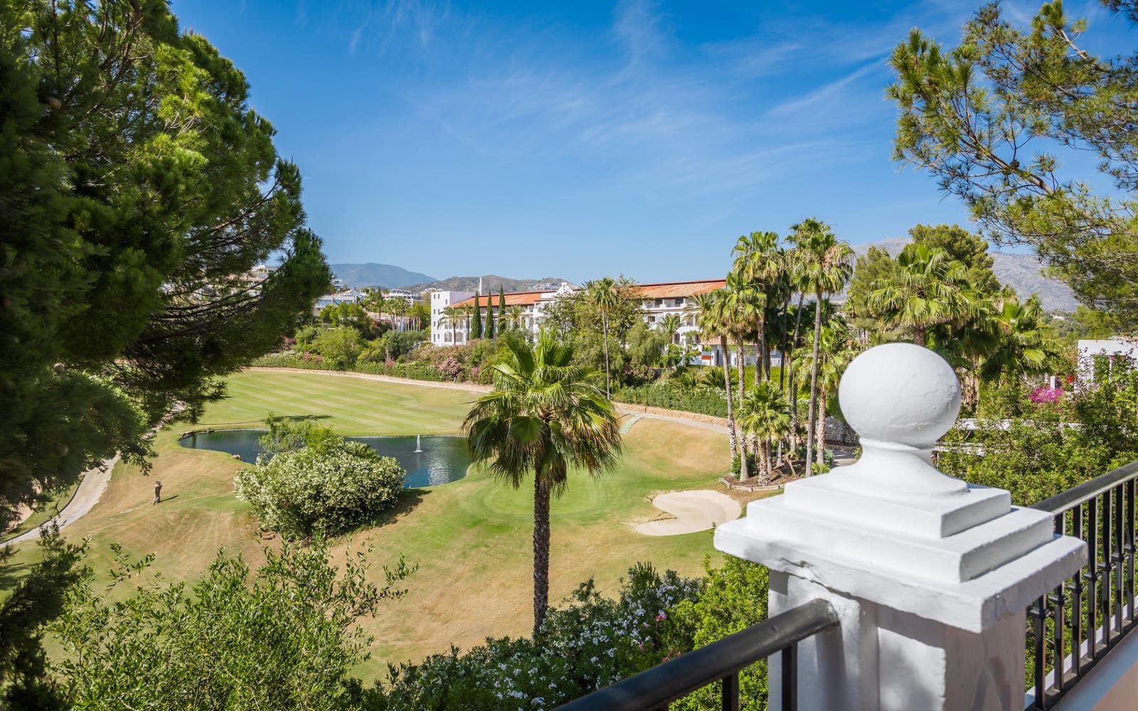4 soveværelse Byhus til salg i Benahavis med swimmingpool garage - € 945.000 (Ref: 9616603)