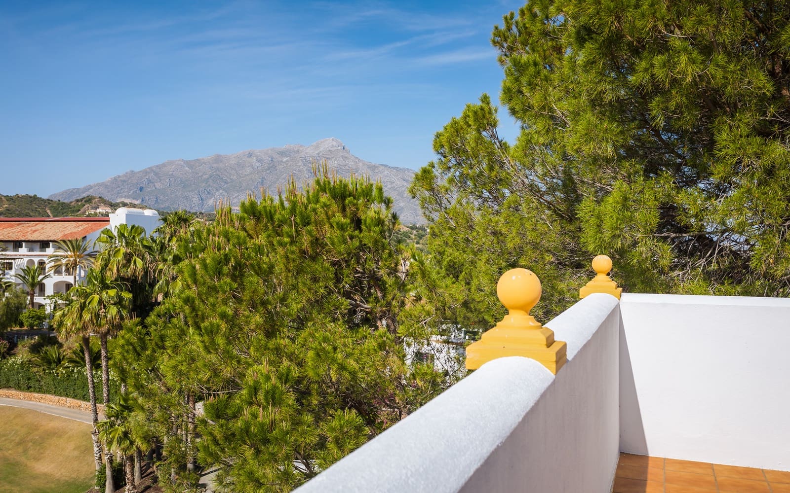 4 soveværelse Byhus til salg i Benahavis med swimmingpool garage - € 945.000 (Ref: 9616603)
