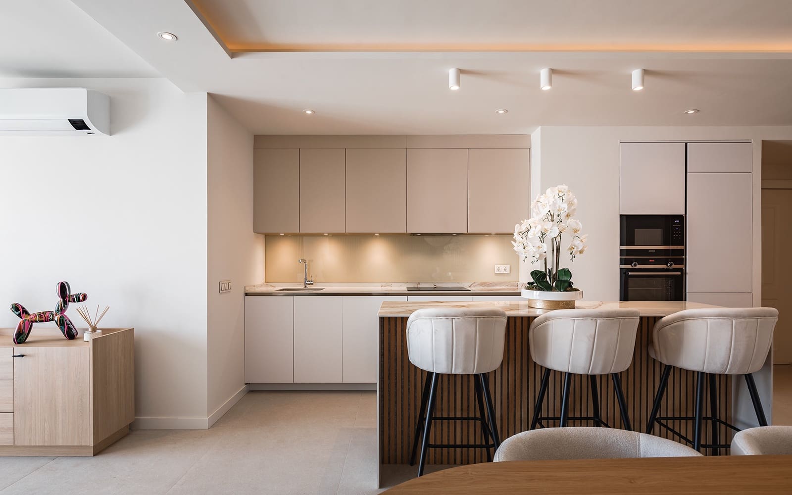 2 Zimmer Apartment zu verkaufen in Marbella mit Pool Garage - 670.000 € (Ref: 9616604)